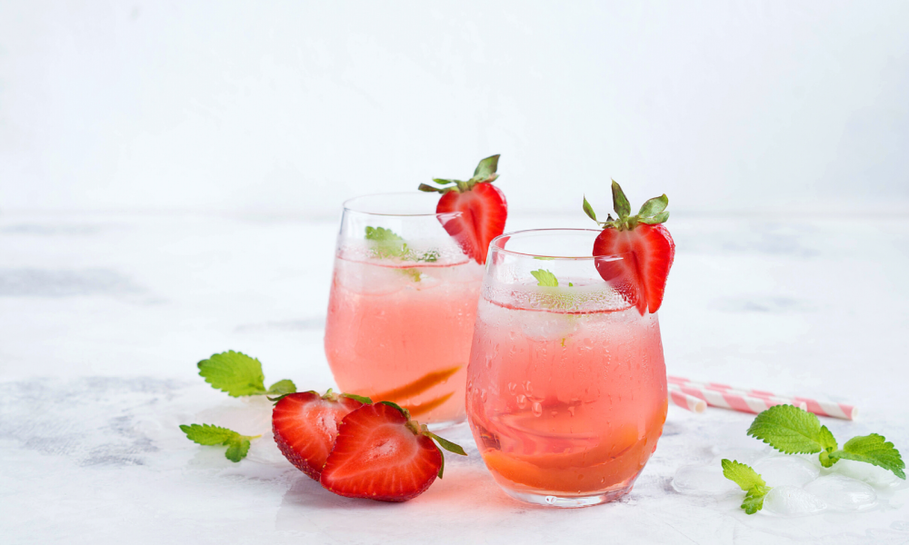 Imagem - Hidratação no verão: 6 receitas de bebidas refrescantes e pouco calóricas